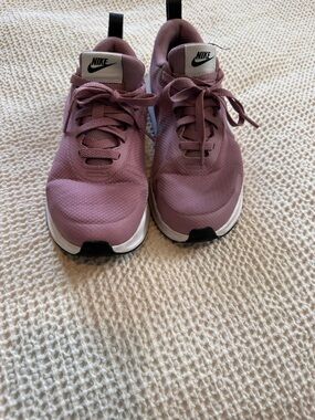 Nike Women's Mauve/Pink Mesh Running Shoes